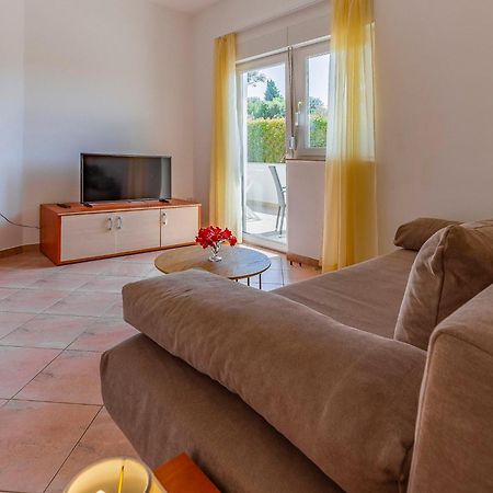 Apartment Rok 3 By Interhome Pula Bagian luar foto